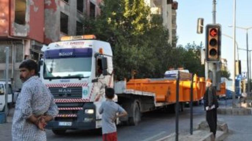 R&uuml;zgar G&uuml;llerini Taşıyan Tır&rsquo;lar Trafiği Alt &Uuml;st Etti