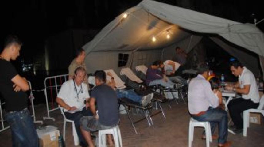 Kızılay, Daha &Ccedil;ok Bağış&ccedil;ıya Ulaşmak I&ccedil;in Akşamları &Ccedil;adır Kuruyor