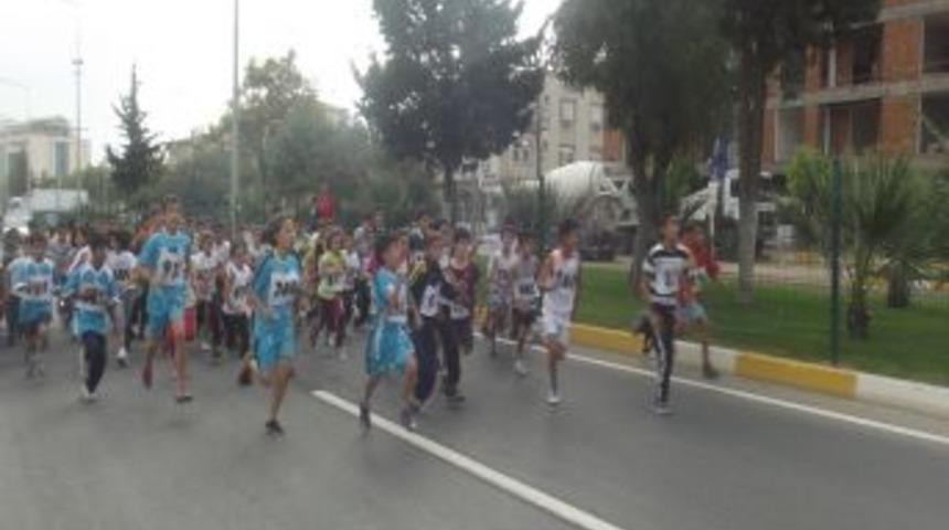 Adıyaman&rsquo;da Cumhuriyet Yol Koşusu Yapıldı