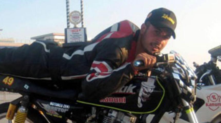 &Ouml;d&uuml;ll&uuml; motosiklet&ccedil;i motosiklet kazasında &ouml;ld&uuml;