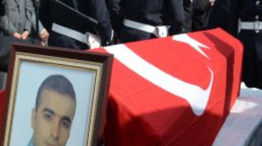 Şehidin Ağabeyi: Ağlayarak Iti K&ouml;peği, Şerefsizleri Sevindirmeyeceğiz