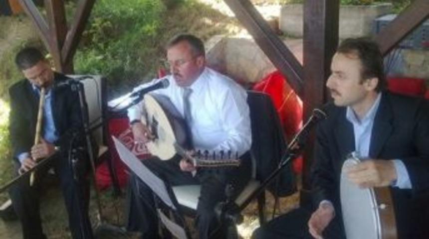 Ezanı G&uuml;zel Okuma Kursiyerlerinden Program