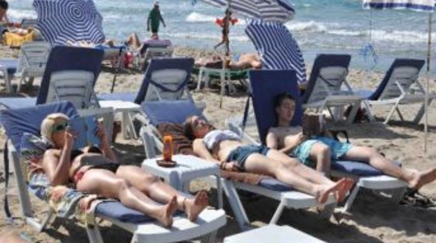 Kuşadası&rsquo;nda G&uuml;neş Keyfi