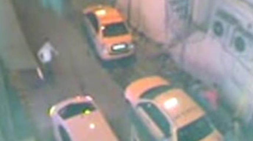 Bar &ccedil;ıkışında saniye saniye cinayet anı!