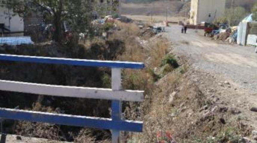 Hanak&rsquo;ta Dere Islah &Ccedil;alışması