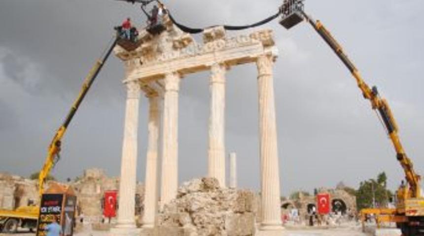 Side Belediye Başkanı U&ccedil;ar: B&uuml;y&uuml;kşehir Yasa Tasarısı Turizmi Karartan Bir Yasa