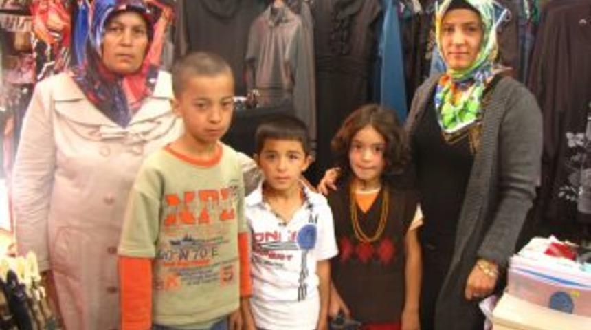 Alaca'nın Yetimlerini, Yediveren Derneği Giydirdi