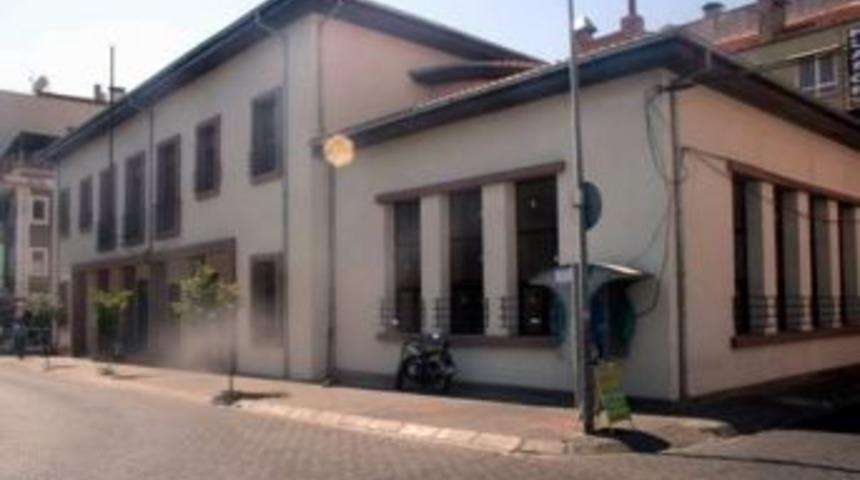 Halk K&uuml;t&uuml;hanesi'nde &ccedil;alışmalar devam ediyor