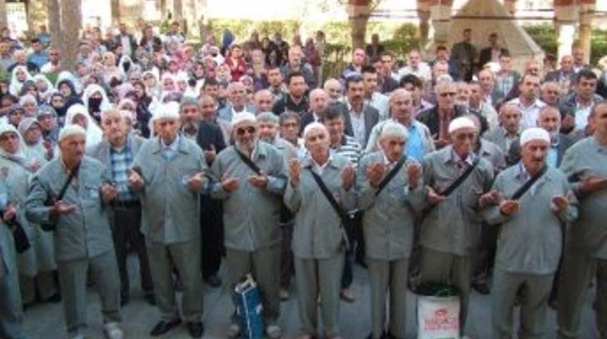 Nevşehirli Hacı Adayları Kutsal Topraklara Uğurlandı