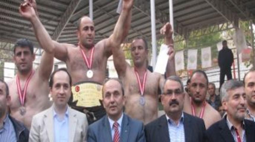 Artvin Yusufeli 63. Geleneksel Karakucak G&uuml;reşleri