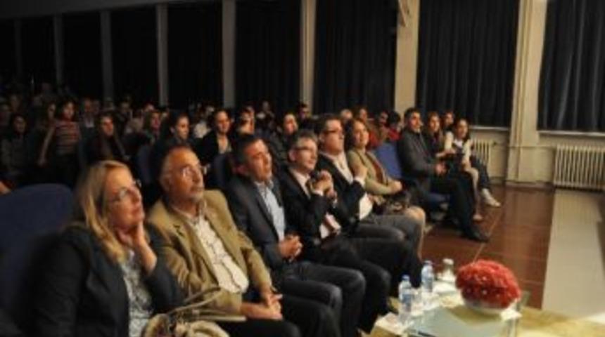 Başkan Hac&rsquo;da, Rezillik Sahnede