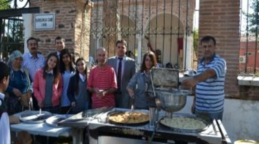 Kula Anadolu Öğretmen Lisesi'nden Lokma Hayrı