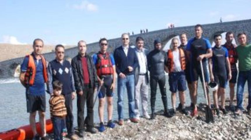 Muş'ta Kano, K&uuml;rek Ve Yelken Faaliyetleri Başladı