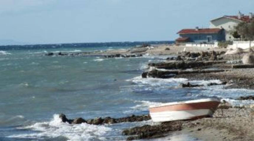 Gemiler Şark&ouml;y A&ccedil;ıklarında Demirledi