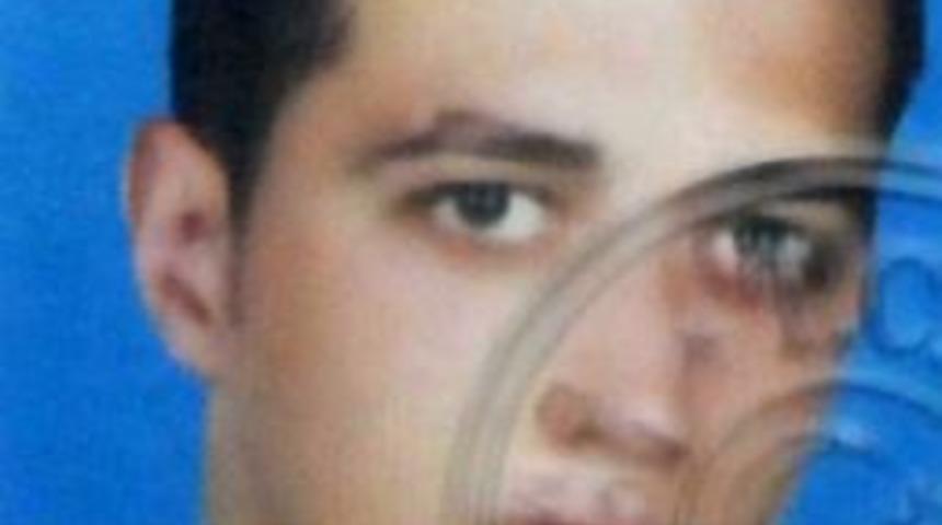 Sokak Ortasında Bı&ccedil;aklanan Gen&ccedil; &Ouml;ld&uuml;