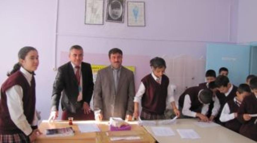 Hisarcık Cumhuriyet İlk&ouml;ğretim Okulu &Ouml;ğrenci Meclisi Başkanı'nı Se&ccedil;ti