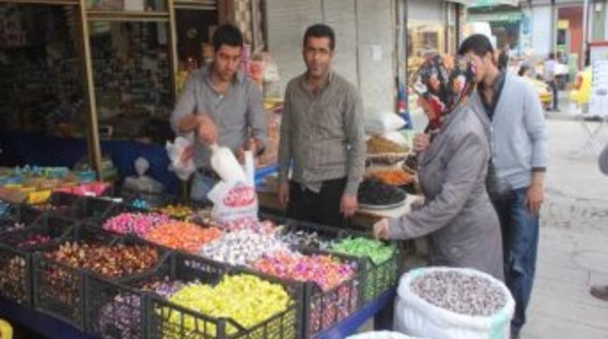 Bayram Şekerleri Tezgahlarda