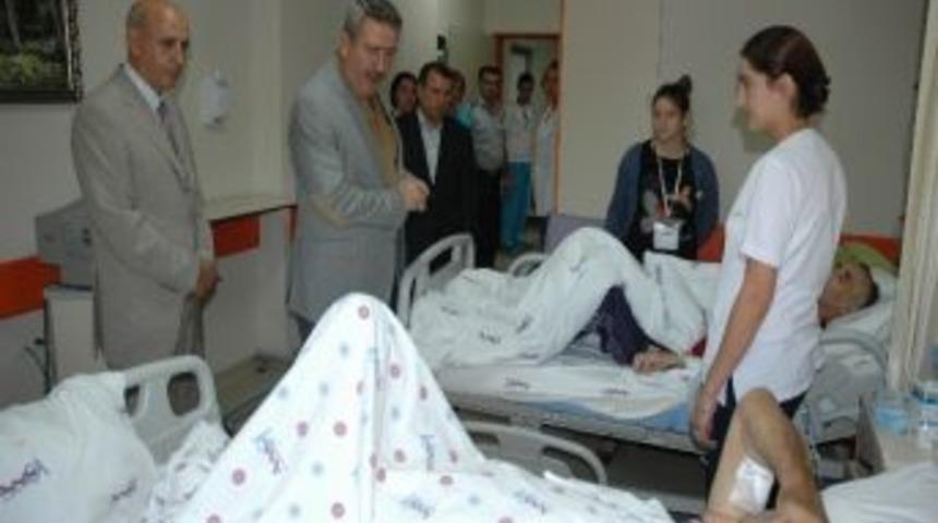 Vali Kıra&ccedil;&rsquo;tan Bayram &Ouml;ncesi Hastane Ziyareti