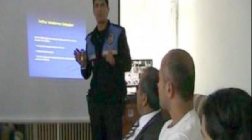 Suluova Polisi 18 Kişiyi Intihardan Vazge&ccedil;irdi