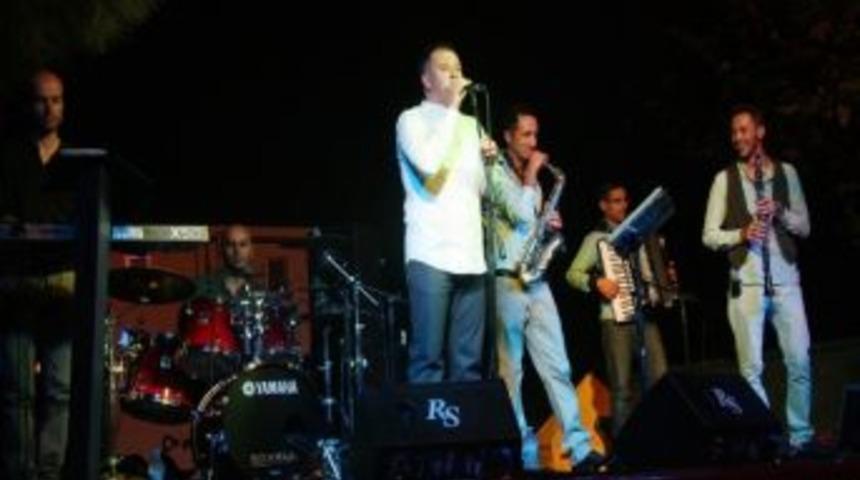 Konak Sonbahar Konserleri S&uuml;r&uuml;yor