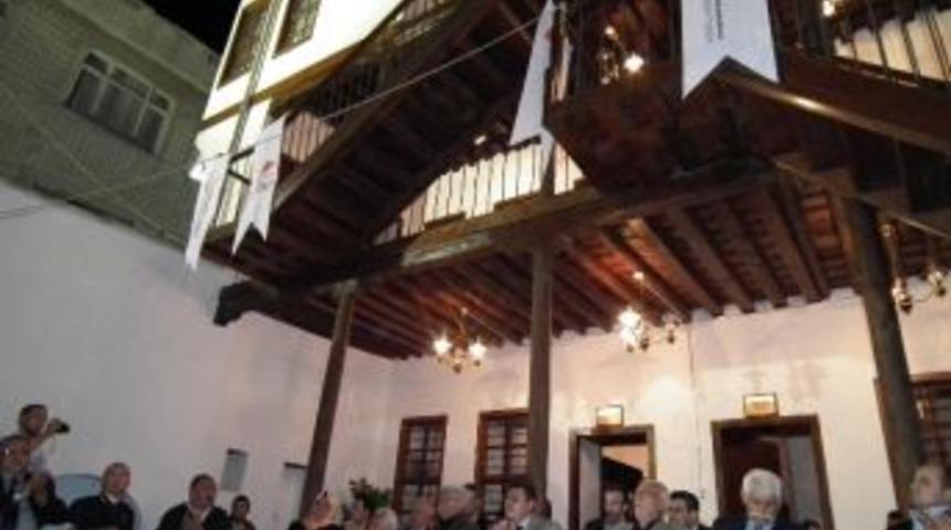 Kahramanmaraş&rsquo;ta Şiir R&uuml;zgarı