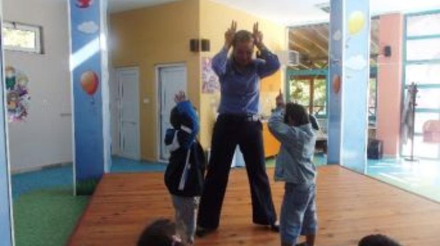 &Ccedil;ocuklar Haklarını Eğlenerek &Ouml;ğreniyor