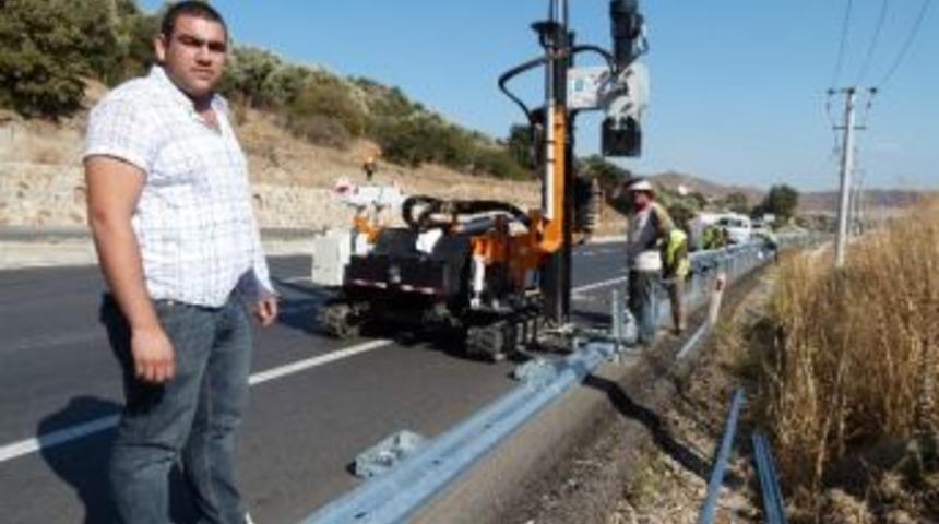 &Ouml;l&uuml;m Virajı Bariyerleniyor