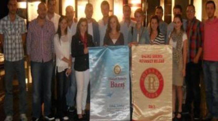 Salihli Sardes Rotaract Kul&uuml;b&uuml; Yetkilileri Seramiksan&rsquo;ı Ziyaret Etti