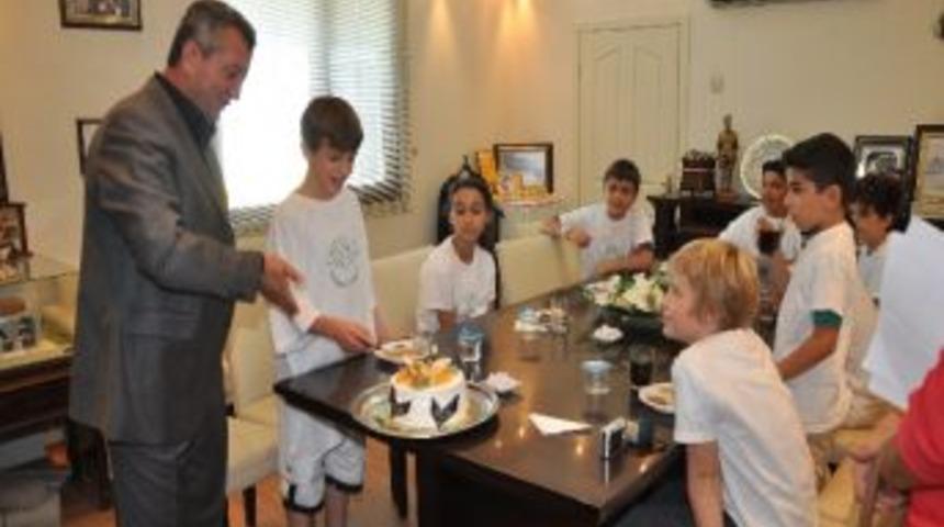 Alman &Ouml;ğrenciler Başkan Şahin&rsquo;i Ziyaret Etti