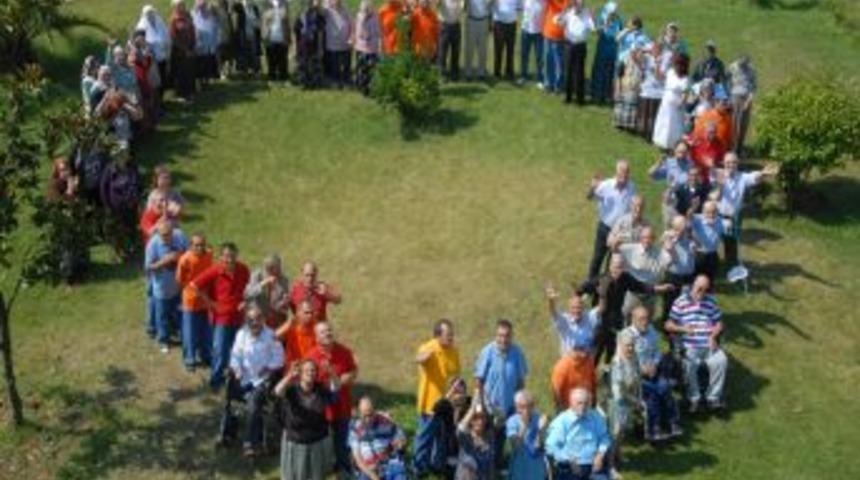 Hasta Ve Yaşlı Refakat&ccedil;ilerine Eğitim