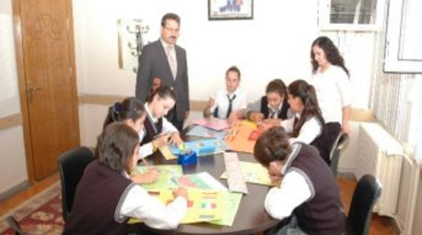 Tahirağa Avrupalı &Ouml;ğrencileri Bekliyor