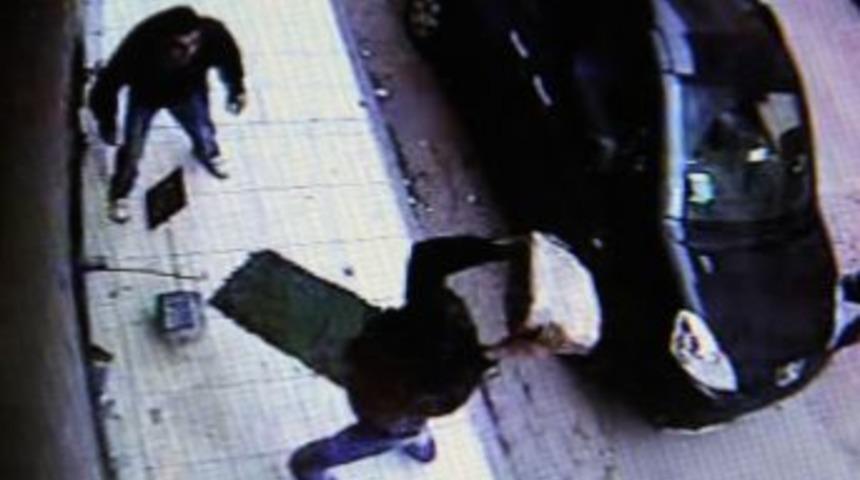 Polise Lince 1 Yıl 1 Ay 10'ar G&uuml;n Hapis Cezası