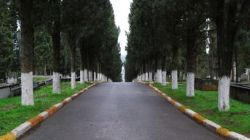 Arife G&uuml;n&uuml; Mezarlıklarda G&uuml;l Dağıtılacak