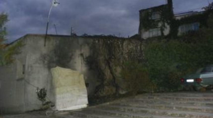 Celal Bayar Anıtında Yangın