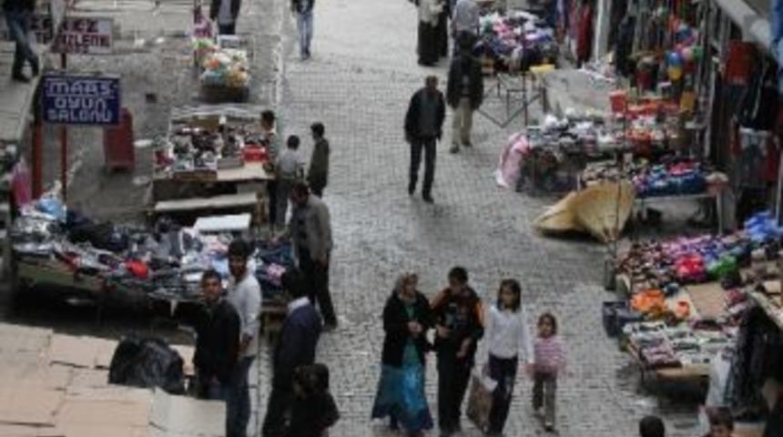 Hakkari&rsquo;de Halk Pazarı Kuruldu