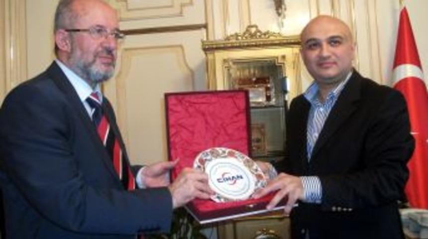 M&uuml;ft&uuml; Yaran'dan Kurban Mesajı: Hayvana Iyi Muamele Edilmeli