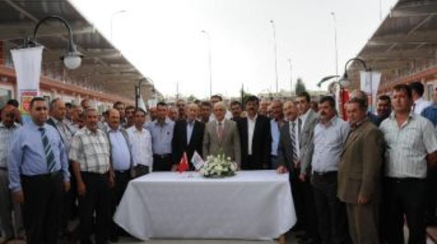 &ldquo;milletin Efendisi K&ouml;yl&uuml; Pazarı&rdquo;ndaki D&uuml;kkan Sahipleri Kura İle Belirlendi