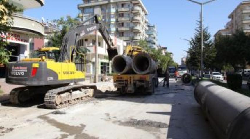 GASKİ, 30 Yıllık Beton Boruları &Ccedil;elikleriyle Değiştiriyor