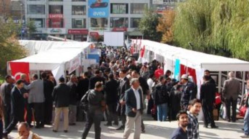 Van Depreminin 1. Yıld&ouml;n&uuml;m&uuml; Etkinlikleri