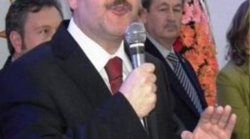 Kinay'ın 'b&uuml;y&uuml;kşehir Fikri' T&uuml;rkiye'ye &Ouml;rnek Oldu