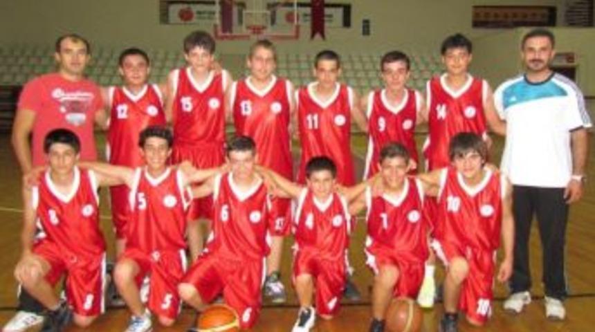 Potanın &Ouml;demişli Efeleri Galibiyetle Başladı: 61-76