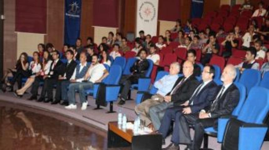 Robotlar İzmir Y&uuml;ksek Teknoloji Enstit&uuml;s&uuml;nde Buluştu