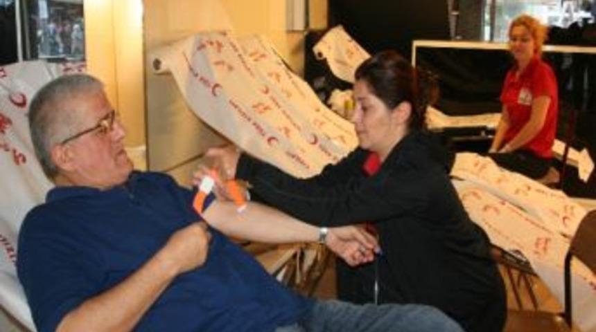 Kurban Bayramı &Ouml;ncesi Kan Bağışı Kampanyası