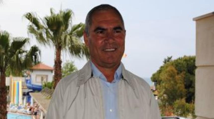 G&ouml;revden Alınan AK Parti'li Belediye Başkanı &Uuml;nal, G&ouml;revine Yeniden Başladı