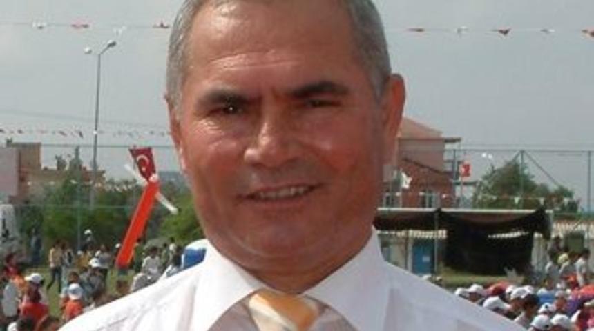 Rafet &Uuml;nal g&ouml;revine d&ouml;nd&uuml;