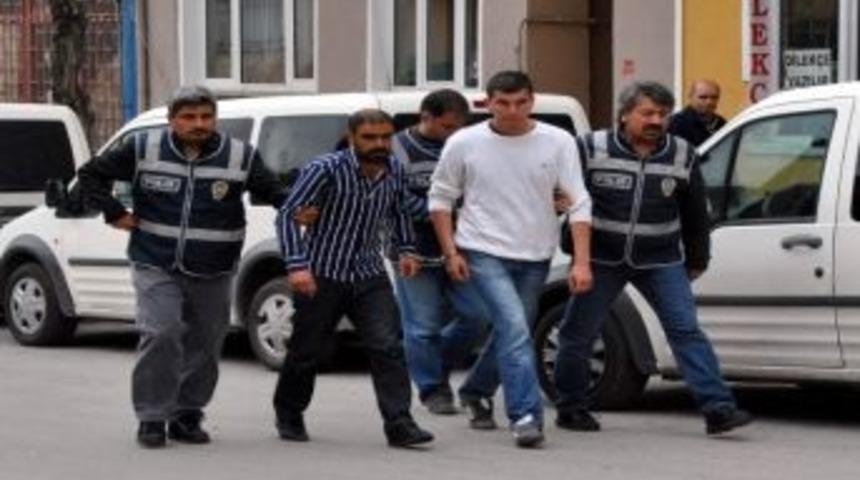 İşyerine Ateş Ederek Ka&ccedil;tıkları İddia Edilen Şahıslar Yakalandı