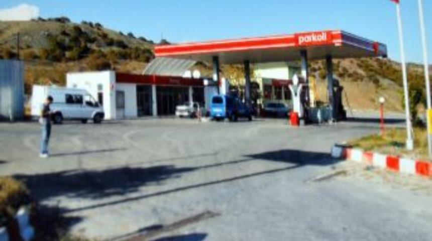 Çorum'da 2 Ton Kaçak Akaryakıt Ele Geçirildi