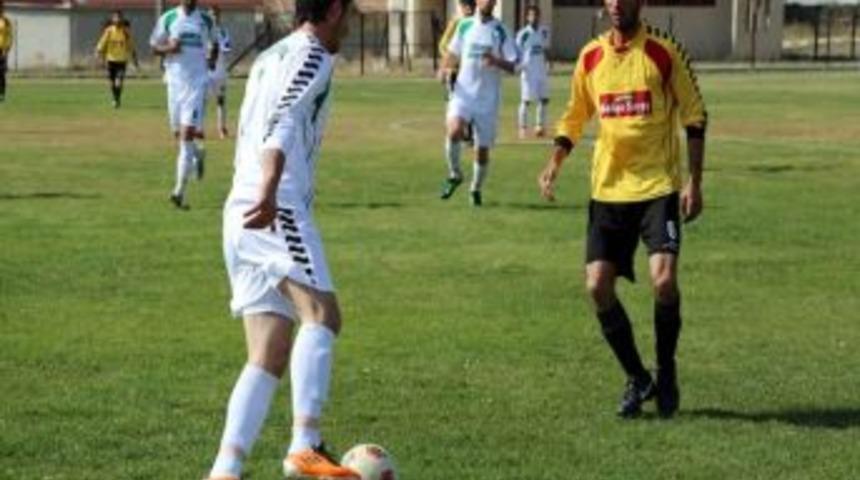&Uuml;z&uuml;ml&uuml; Belediyespor Sezona Galibiyetle Başladı