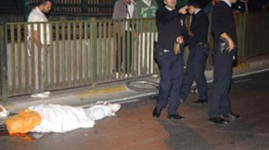 Bisikletli s&uuml;r&uuml;c&uuml;y&uuml; &ouml;ld&uuml;r&uuml;p ka&ccedil;tı