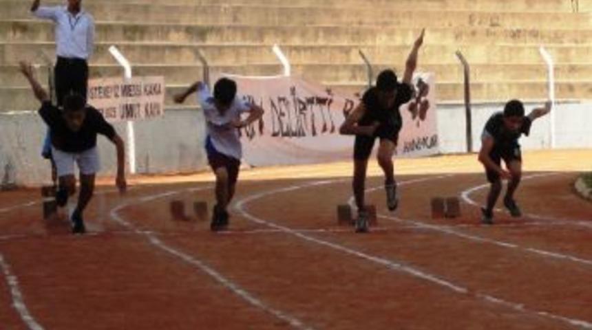 &Ouml;zel Aydınlık Ortaokulu&rsquo;ndan Nazilli'ye &Ccedil;ifte Madalya